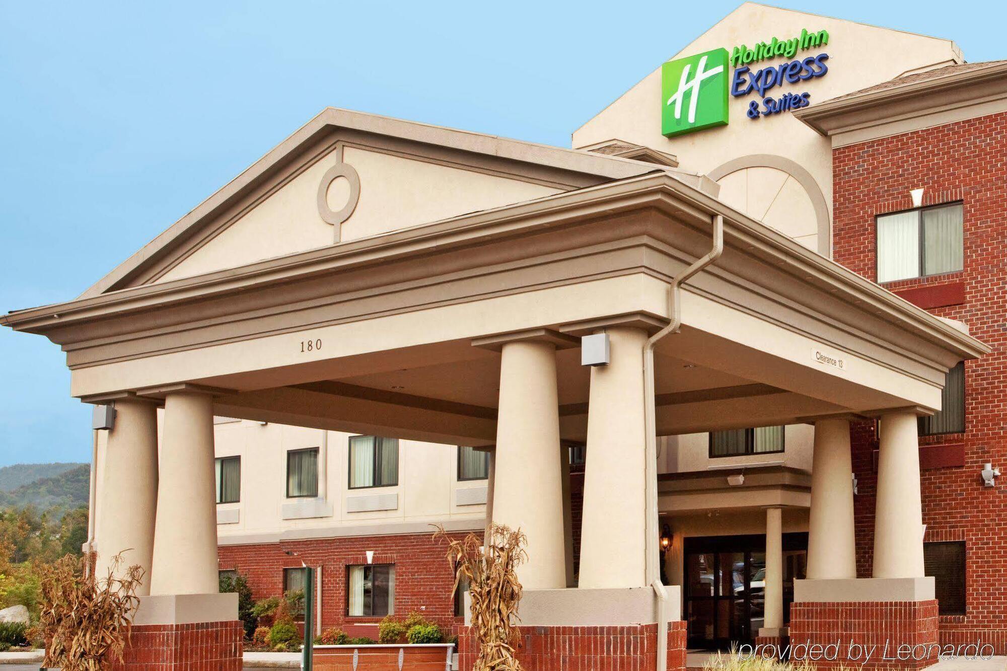 Holiday Inn Express Hotel & Suites Claypool Hill -Richlands Area By Ihg Pounding Mill Exterior photo